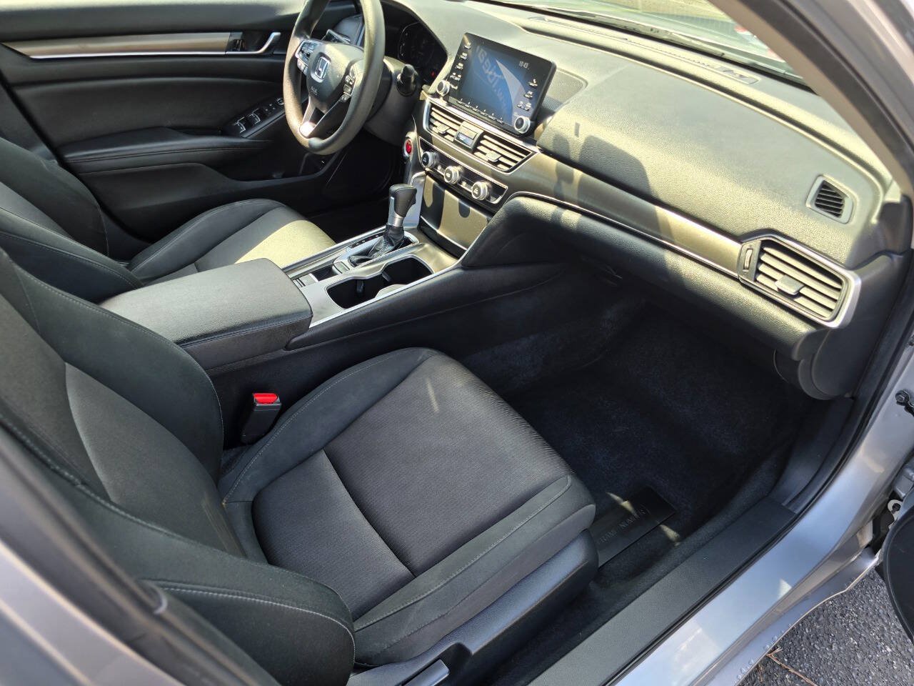 Used 2019 Honda Accord LX image 30
