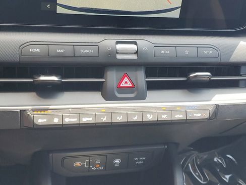 New 2026 Kia K4 LX FWD image 17