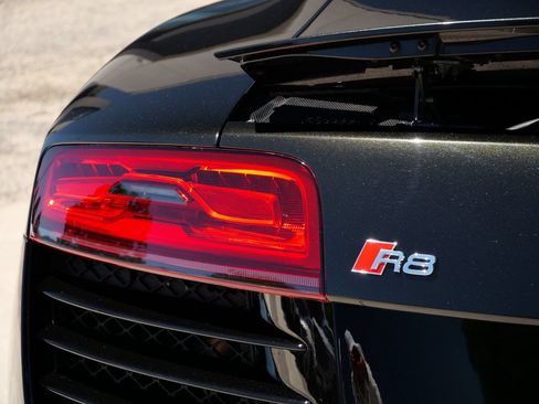 Used 2014 Audi R8 V10 AWD/4WD image 10