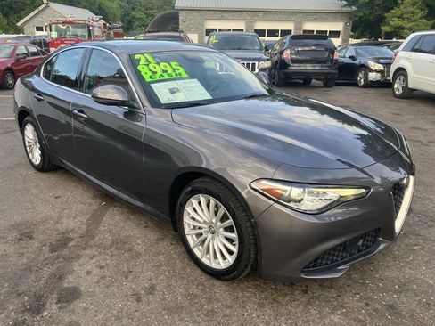 Used 2021 Alfa Romeo Giulia Sprint w/ Cold Weather Package AWD/4WD image 5