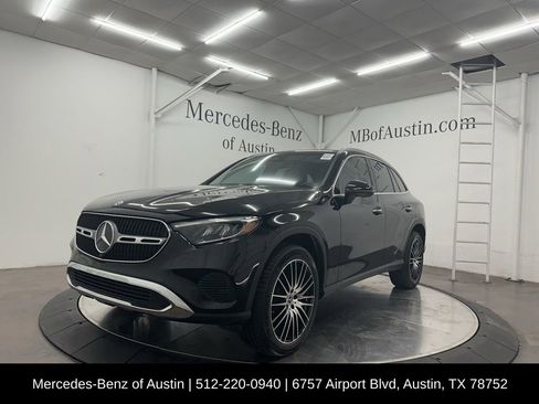 Certified 2026 Mercedes-Benz GLC 300 image 3