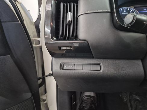 Used 2022 Nissan Pathfinder S FWD image 21