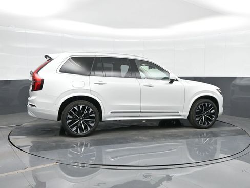 New 2026 Volvo XC90 B6 Ultra w/ Protection Package image 4