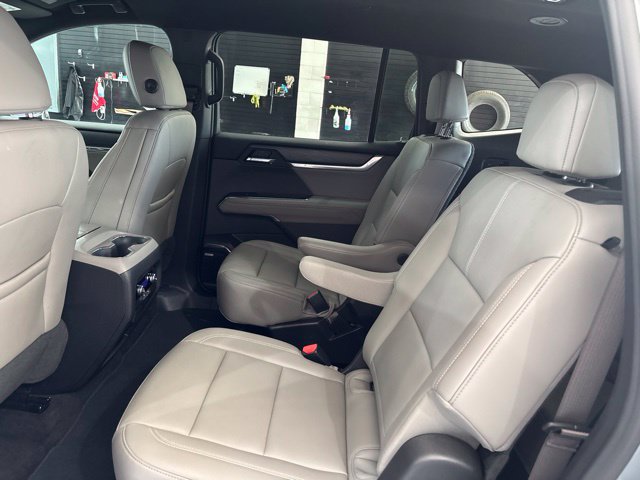 Used 2026 GMC Acadia Elevation w/ Elevation Premium Package AWD/4WD image 31