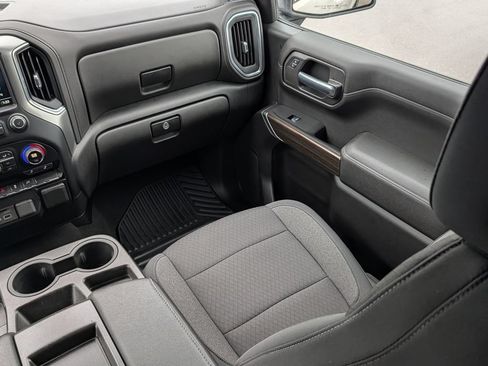 Used 2021 Chevrolet Silverado 1500 LT w/ Convenience Package II AWD/4WD image 16