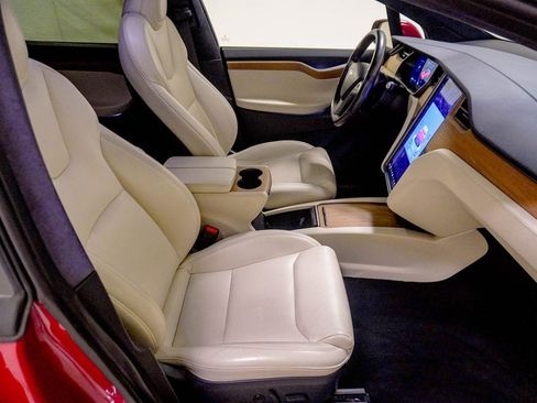 Used 2021 Tesla Model X Performance image 31