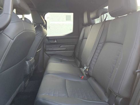 Used 2024 Toyota Tacoma TRD Sport image 17