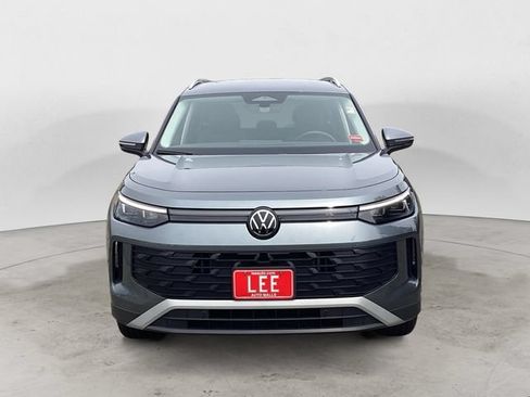 Used 2026 Volkswagen Tiguan SE AWD/4WD image 8