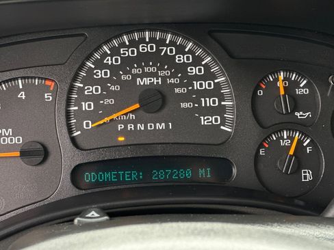 Used 2006 Chevrolet Silverado 2500 W/T w/ Skid Plate Package image 22