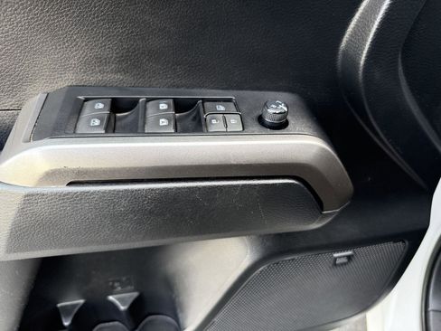 Certified 2019 Toyota Tacoma Limited AWD/4WD image 20