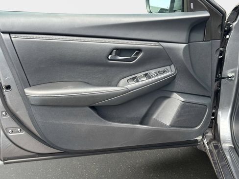 Used 2024 Nissan Sentra S FWD image 18
