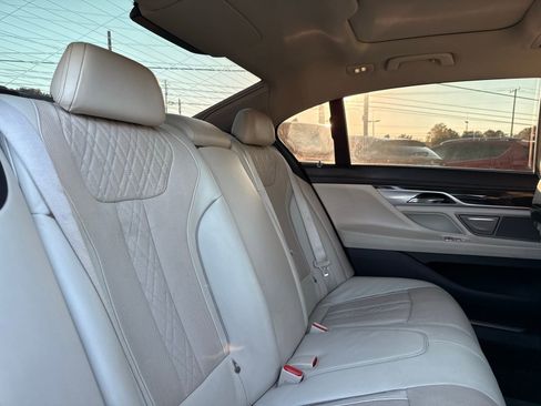 Used 2016 BMW 740i RWD image 34