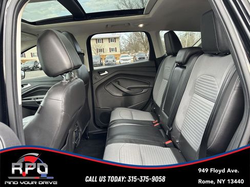 Used 2017 Ford Escape SE w/ Equipment Group 201A image 29