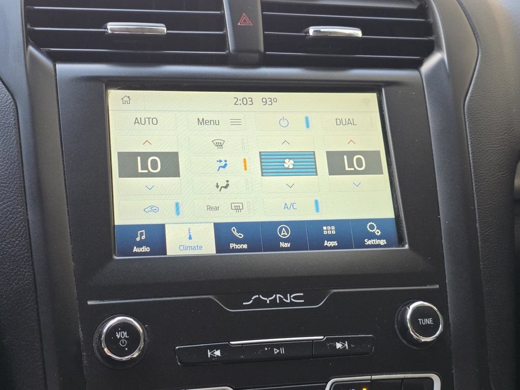 Used 2020 Ford Fusion SE w/ Equipment Group 151A FWD image 14