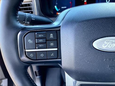 Used 2026 Ford F250 Platinum AWD/4WD image 32