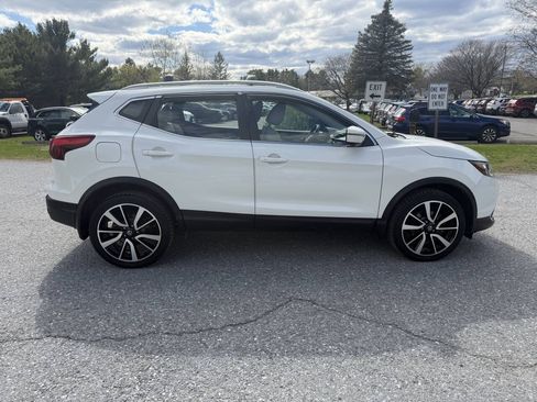 Used 2019 Nissan Rogue Sport SL AWD/4WD image 6