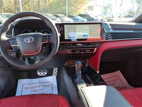 Used 2025 Toyota Camry XSE image 10