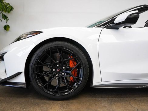 Used 2026 Chevrolet Corvette ZR1 w/ ZR1 Carbon Fiber Aero Package RWD image 20