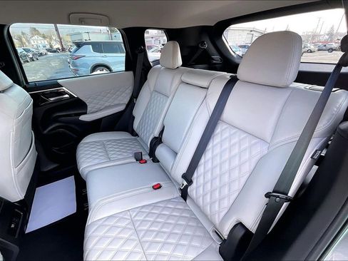 Used 2022 Mitsubishi Outlander SEL image 24