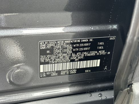 Used 2025 Toyota RAV4 XLE w/ Convenience Package FWD image 32