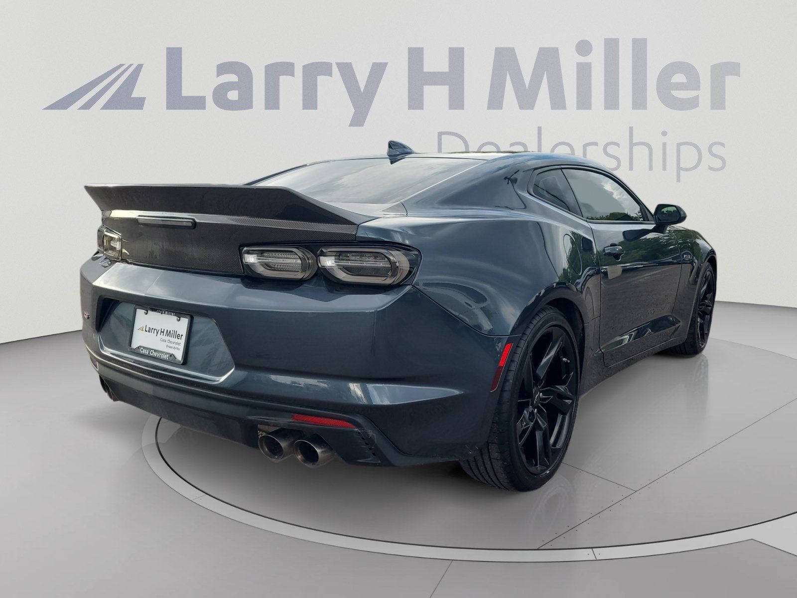 Used 2022 Chevrolet Camaro LT w/ RS Package RWD image 5