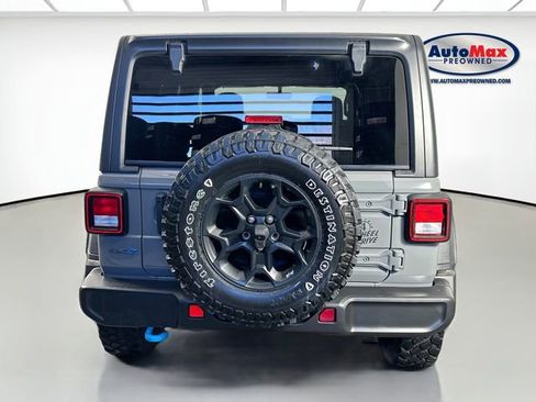 Used 2023 Jeep Wrangler Unlimited w/ Cold Weather Group image 7
