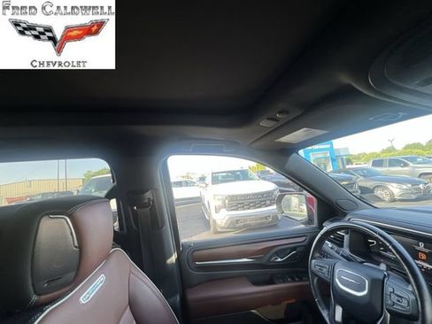 Used 2023 GMC Yukon XL Denali Ultimate w/ LPO, Floor Liner Package AWD/4WD image 15