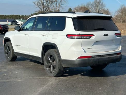 Used 2023 Jeep Grand Cherokee L Laredo AWD/4WD image 14