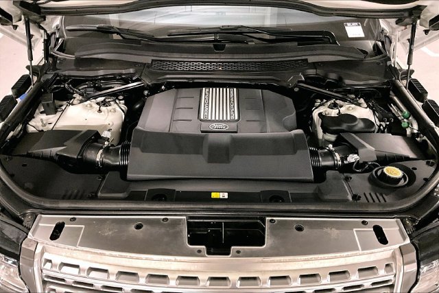 Used 2016 Land Rover Range Rover Supercharged AWD/4WD image 9