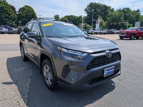 Used 2025 Toyota RAV4 XLE w/ Weather Package AWD/4WD image 8