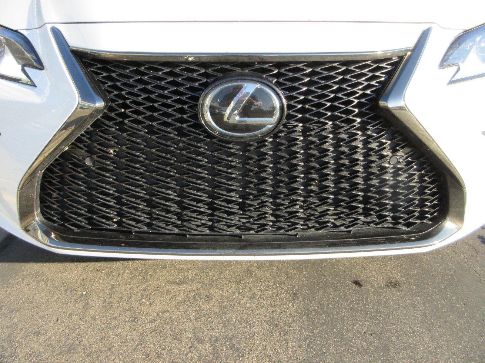 Used 2023 Lexus ES 300h w/ Accessory Package (Z2) FWD image 16