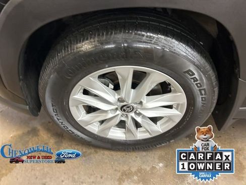 Used 2022 Toyota Corolla Cross LE image 9