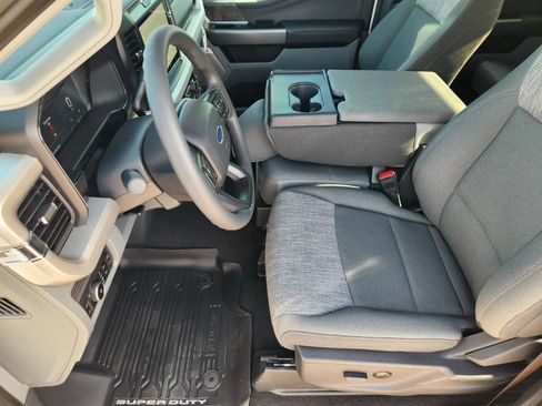 New 2026 Ford F350 XLT w/ XLT Premium Package AWD/4WD image 14