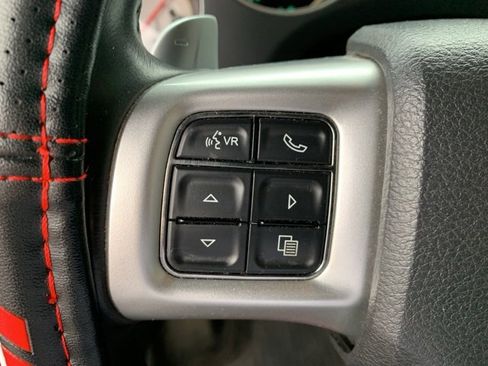 Used 2013 Dodge Challenger R/T image 12