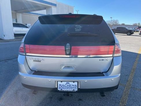 Used 2010 Lincoln MKX 2WD image 18