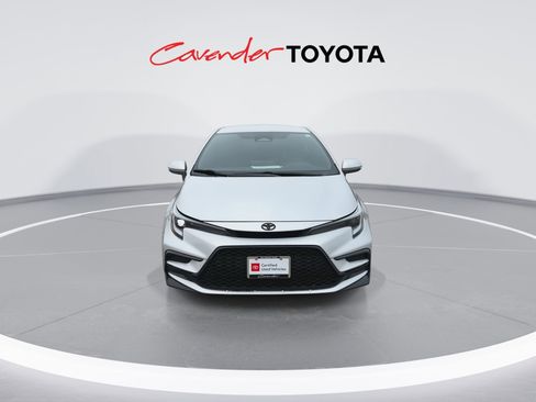 Certified 2025 Toyota Corolla SE image 3
