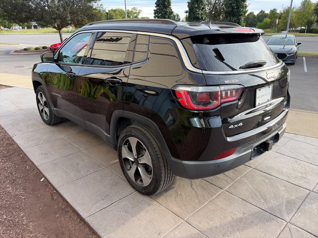 Used 2018 Jeep Compass Latitude w/ Popular Equipment Group AWD/4WD image 6