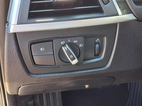 Used 2018 BMW 330i xDrive Sedan w/ Convenience Package image 15