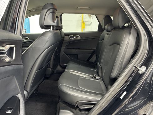 Certified 2023 Kia Sportage EX AWD/4WD image 9