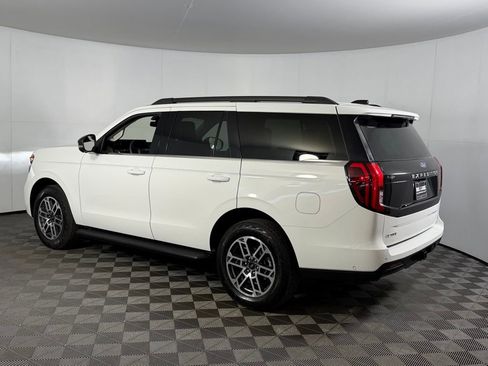 Used 2025 Ford Expedition Active image 10