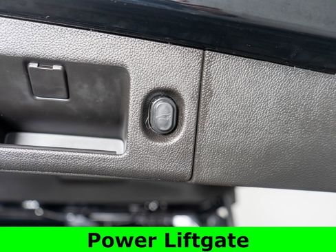 Used 2017 Chevrolet Tahoe LT image 34