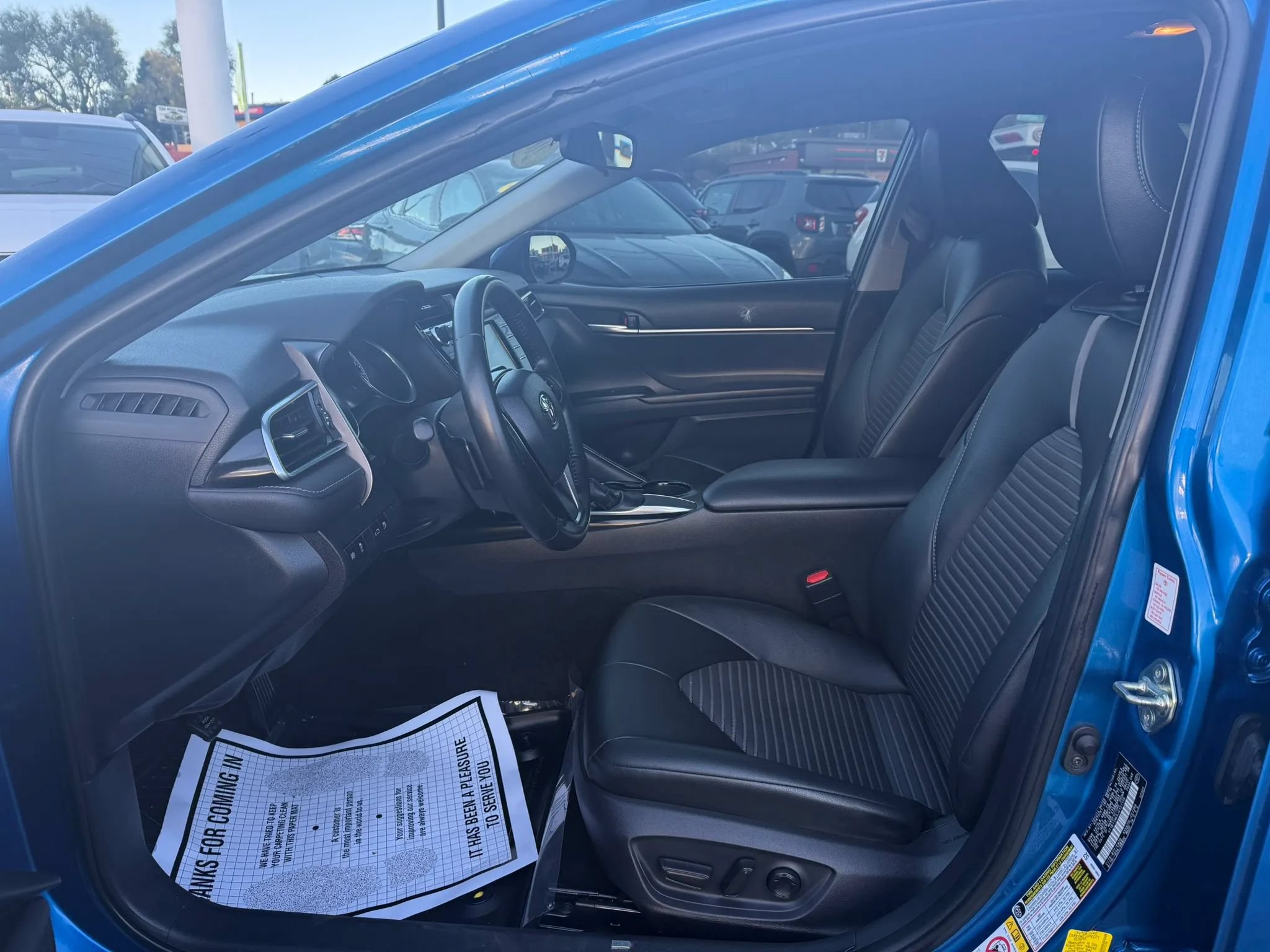 Used 2018 Toyota Camry SE FWD image 10