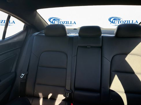 Used 2018 Hyundai Elantra Sport w/ Cargo Package FWD image 10