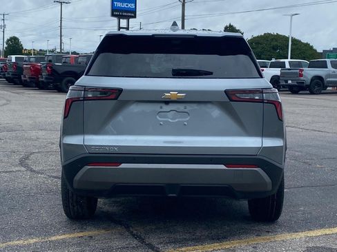 New 2026 Chevrolet Equinox LT w/ Convenience Package II FWD image 4