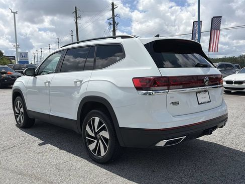 Used 2025 Volkswagen Atlas SE FWD image 24