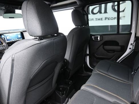 Used 2024 Jeep Wrangler Willys image 24