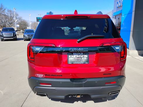 Used 2023 GMC Acadia SLE w/ Driver Convenience Package image 33