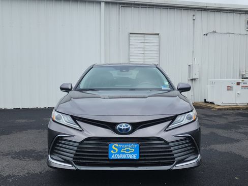 Used 2022 Toyota Camry XLE FWD image 8