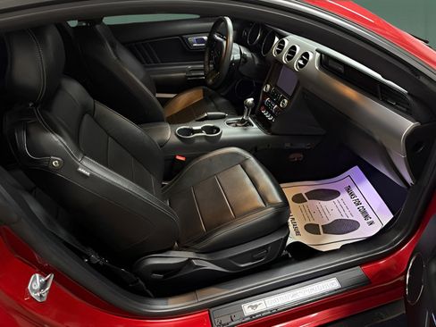 Used 2021 Ford Mustang Premium RWD image 13