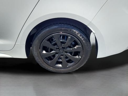 Used 2023 Toyota Corolla LE FWD image 30